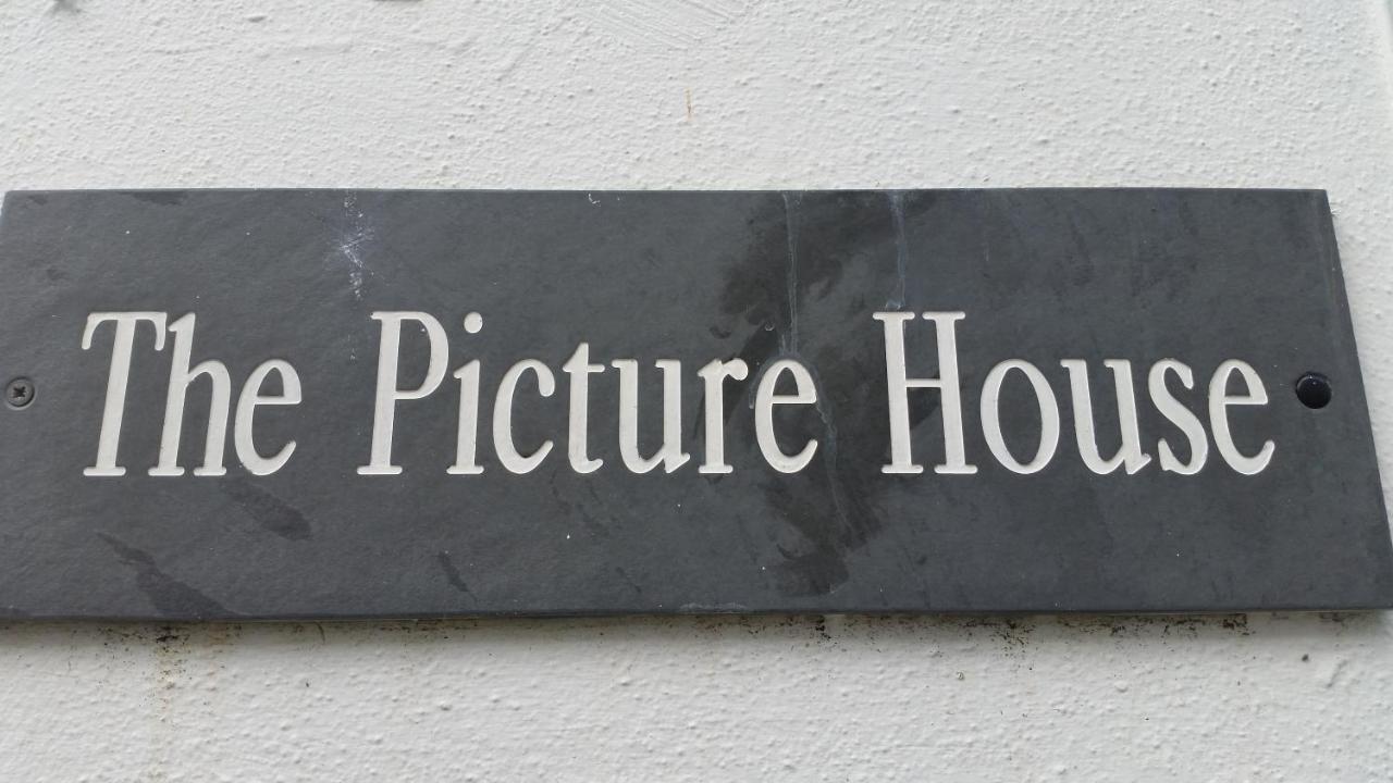 The Picture House Stylish Apartment In Фоуї Екстер'єр фото